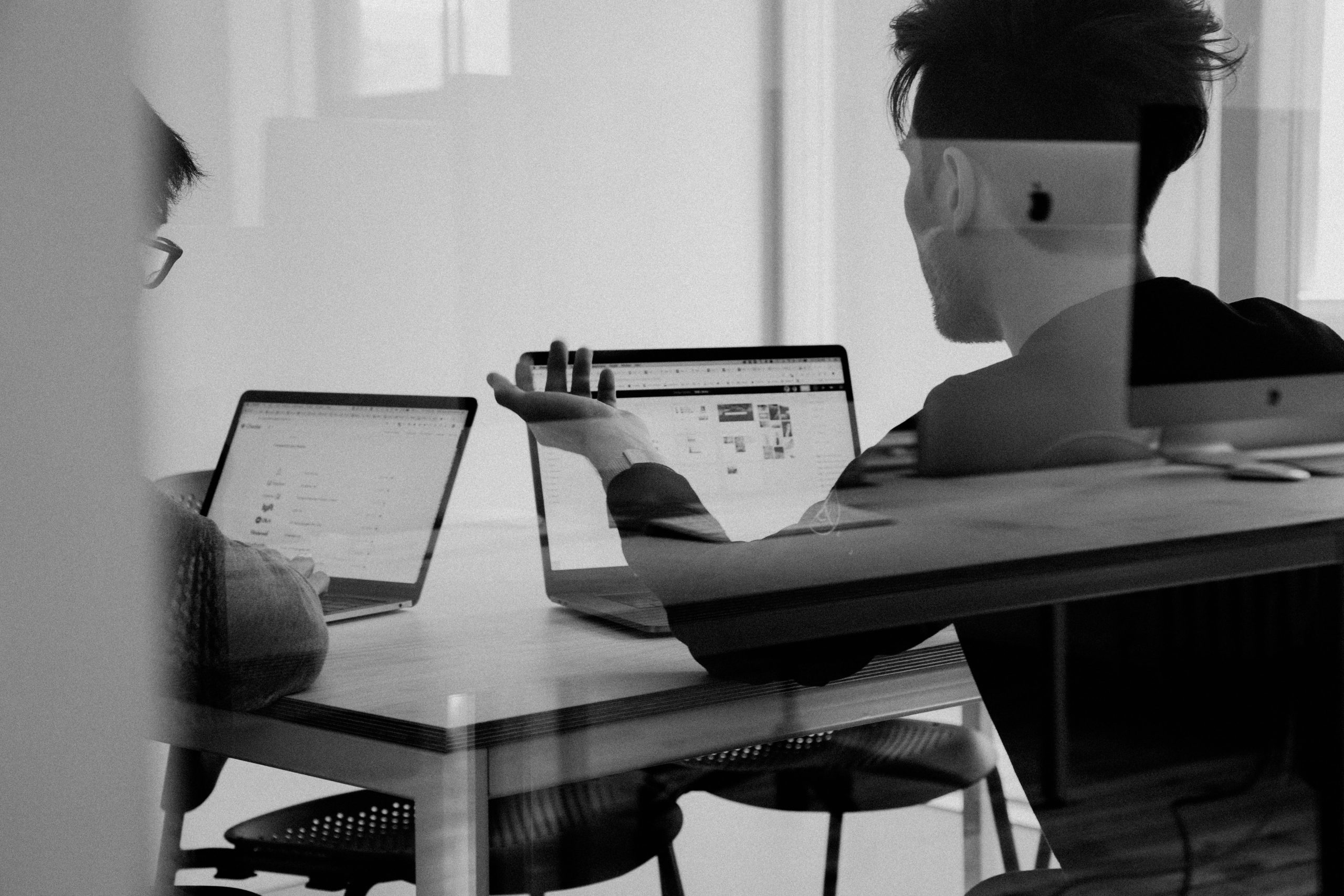 Qu'est-ce que l'UX research? ceci est l'image d'introduction de l'article